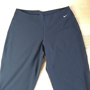 Nike Dri-Fit Capri Leggings Large